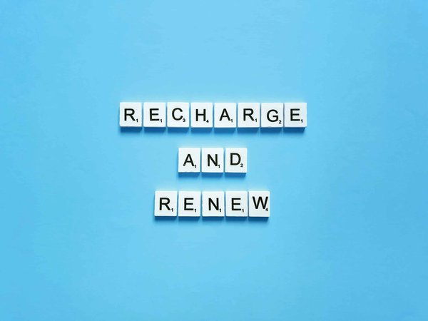 Quelles sont les meilleures options pour une recharge de téléphone sans fil en voiture ?